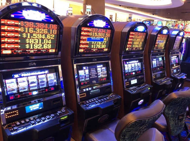 Detail putaran spinner Monopoly Live dan panel taruhan